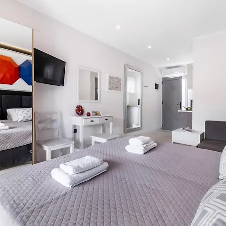 Apartamento King With Sofa Bed 4 Yénion